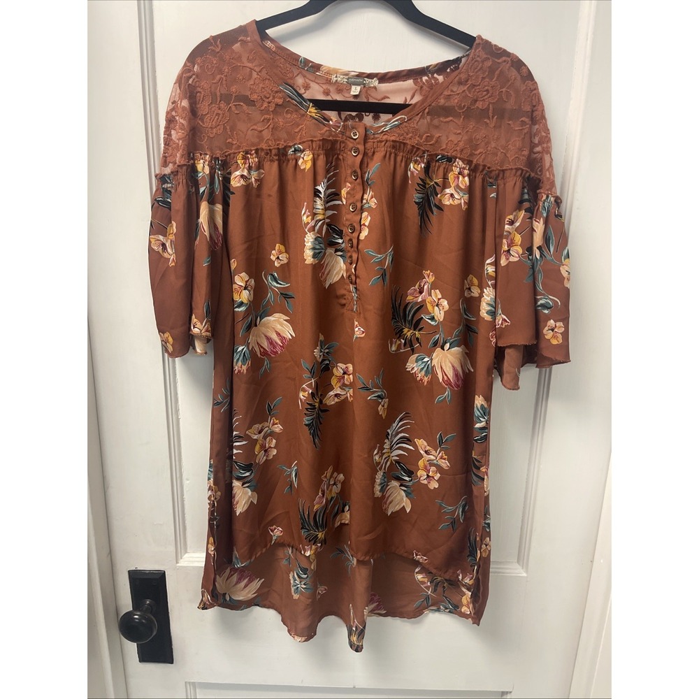 Gimmicks Womens Orange Rust Floral Blouse w/Flutter Sleeves Lace Accents Sz L